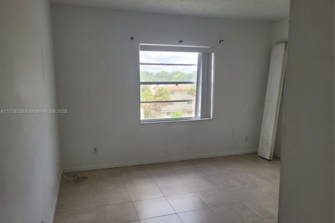 Copropriété à vendre à Plantation, Floride: 3 chambres, 118.45 m2 № 1713907 - photo 10