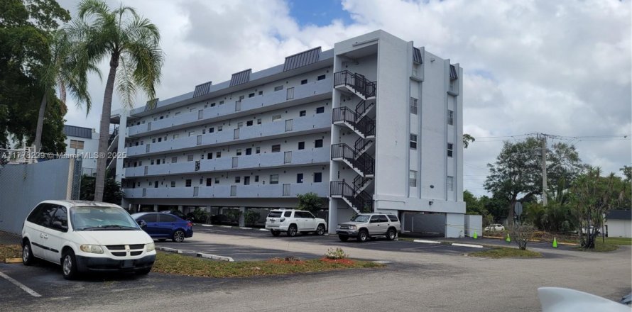 Condominio en Plantation, Florida, 3 dormitorios  № 1713907