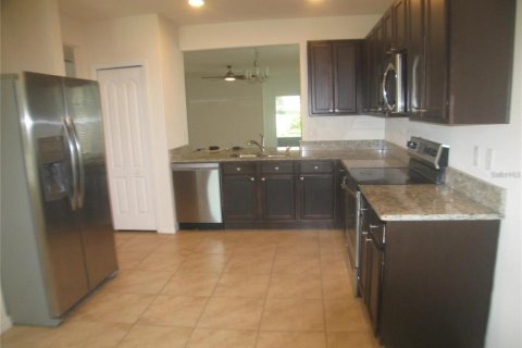 House in Auburndale, Florida 3 bedrooms, 161.93 sq.m. № 2278000 - photo 17