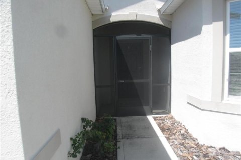 House in Auburndale, Florida 3 bedrooms, 161.93 sq.m. № 2278000 - photo 3