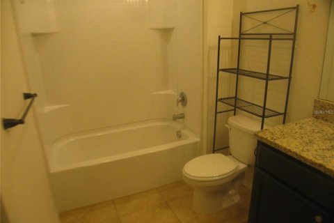 House in Auburndale, Florida 3 bedrooms, 161.93 sq.m. № 2278000 - photo 12