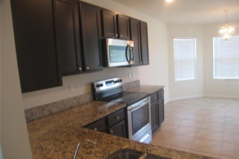 House in Auburndale, Florida 3 bedrooms, 161.93 sq.m. № 2278000 - photo 16