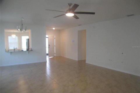 House in Auburndale, Florida 3 bedrooms, 161.93 sq.m. № 2278000 - photo 19