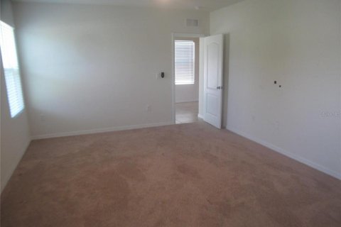 House in Auburndale, Florida 3 bedrooms, 161.93 sq.m. № 2278000 - photo 9