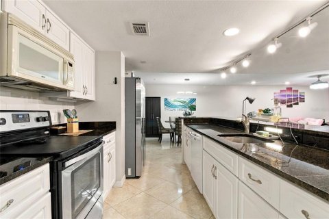 Copropriété à vendre à Palm Harbor, Floride: 2 chambres, 149.67 m2 № 2408027 - photo 16