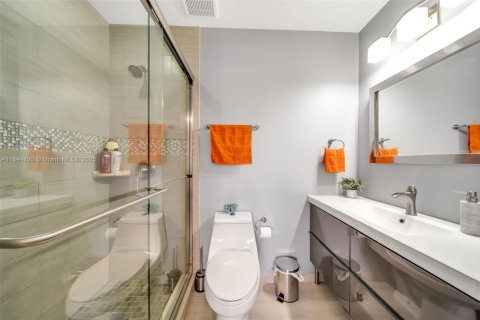 Townhouse in Miami, Florida 2 bedrooms, 119.29 sq.m. № 1839341 - photo 26