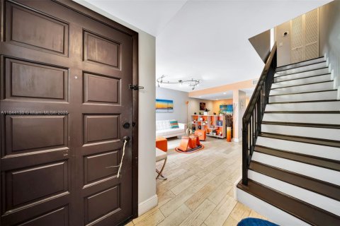 Townhouse in Miami, Florida 2 bedrooms, 119.29 sq.m. № 1839341 - photo 9