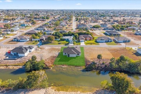 Casa en venta en Cape Coral, Florida, 4 dormitorios, 171.13 m2 № 2055222 - foto 30
