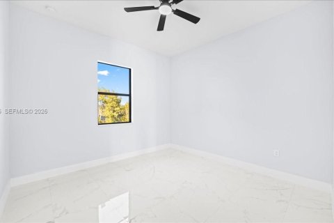 Casa en venta en Cape Coral, Florida, 4 dormitorios, 171.13 m2 № 2055222 - foto 25