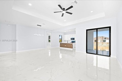 Casa en venta en Cape Coral, Florida, 4 dormitorios, 171.13 m2 № 2055222 - foto 6