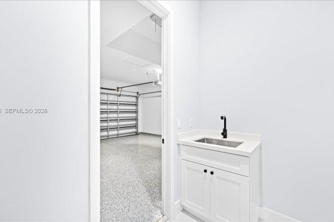 Casa en venta en Cape Coral, Florida, 4 dormitorios, 171.13 m2 № 2055222 - foto 26