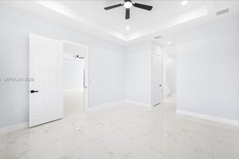 Casa en venta en Cape Coral, Florida, 4 dormitorios, 171.13 m2 № 2055222 - foto 20