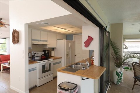 Villa ou maison à louer à Port Charlotte, Floride: 2 chambres, 85.19 m2 № 213404 - photo 14
