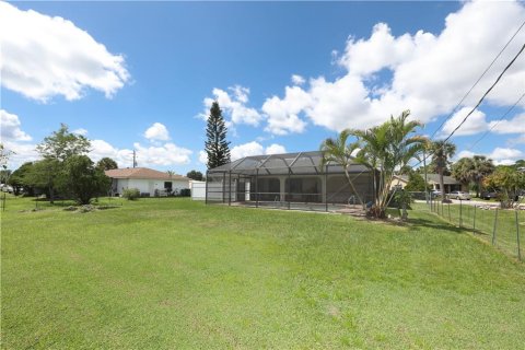 Villa ou maison à louer à Port Charlotte, Floride: 2 chambres, 85.19 m2 № 213404 - photo 30