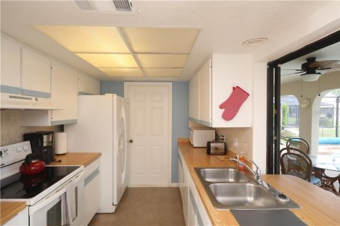 Villa ou maison à louer à Port Charlotte, Floride: 2 chambres, 85.19 m2 № 213404 - photo 13