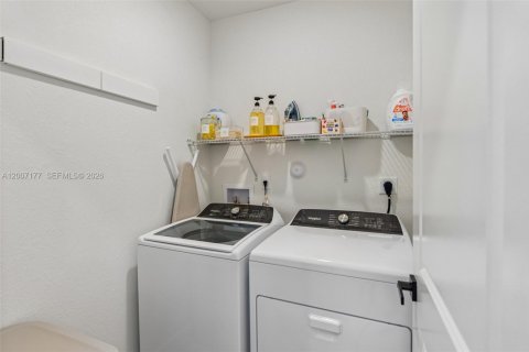 Casa en venta en Homestead, Florida, 4 dormitorios, 198.63 m2 № 2243981 - foto 25