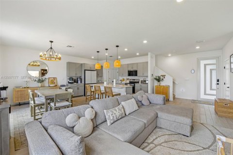 Casa en venta en Homestead, Florida, 4 dormitorios, 198.63 m2 № 2243981 - foto 10