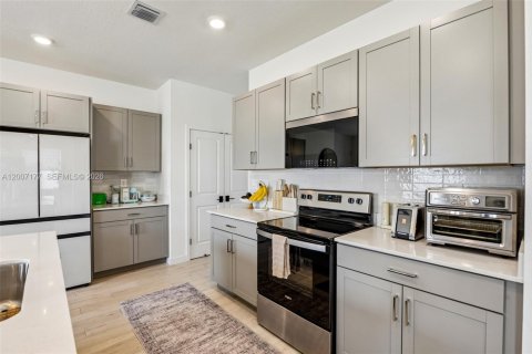 Casa en venta en Homestead, Florida, 4 dormitorios, 198.63 m2 № 2243981 - foto 16