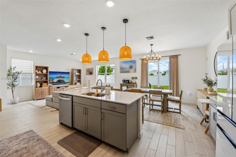 Casa en venta en Homestead, Florida, 4 dormitorios, 198.63 m2 № 2243981 - foto 14