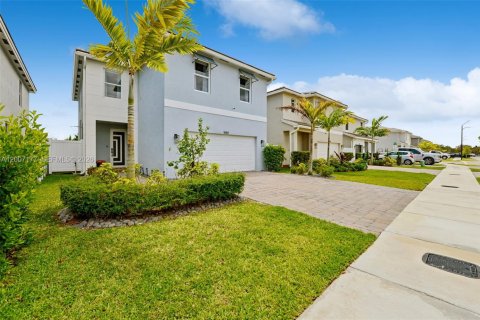 Casa en Homestead, Florida 4 dormitorios, 198.63 m2 № 2243981