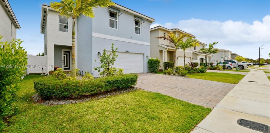 Casa en Homestead, Florida 4 dormitorios, 198.63 m2 № 2243981