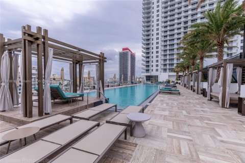 Condominio en venta en Hollywood, Florida, 2 dormitorios, 97.92 m2 № 2077193 - foto 30