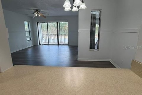 Condo in Sanford, Florida, 2 bedrooms № 2119094 - photo 8