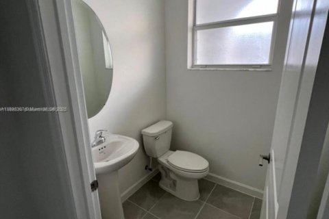 Villa ou maison à louer à Homestead, Floride: 3 chambres, 137.77 m2 № 1945924 - photo 11