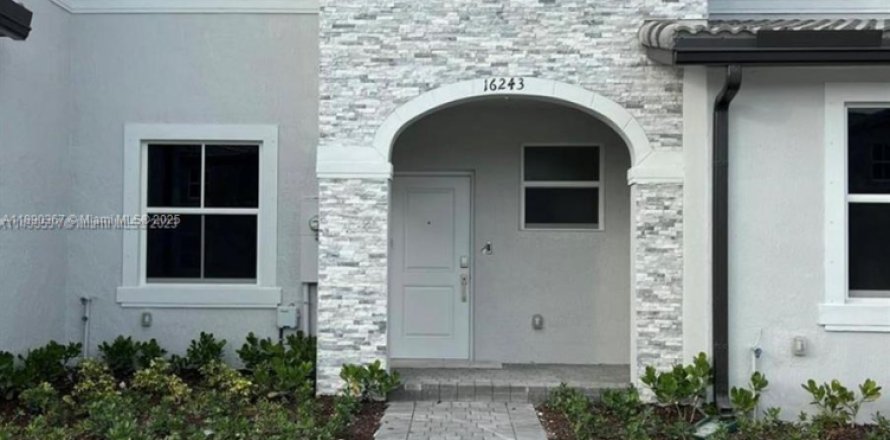 Villa ou maison à Homestead, Floride 3 chambres, 137.77 m2 № 1945924