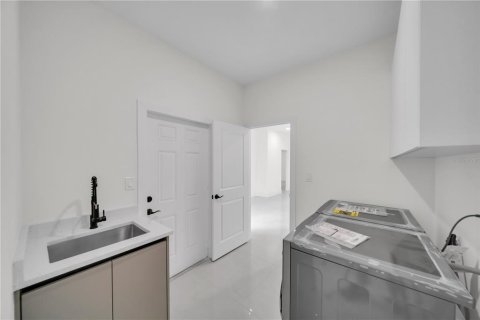 Купить виллу или дом в Лихай-Эйкерс, Флорида 12 комнат, 226.4м2, № 2337400 - фото 18