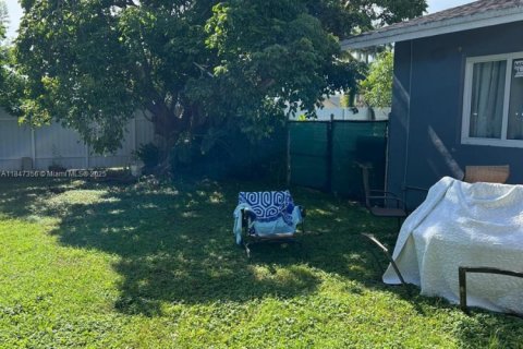 Casa en venta en Miami, Florida, 3 dormitorios № 1936642 - foto 19