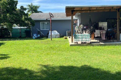 Casa en venta en Miami, Florida, 3 dormitorios № 1936642 - foto 21