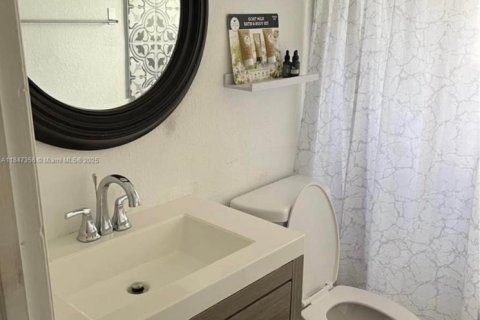 Casa en venta en Miami, Florida, 3 dormitorios № 1936642 - foto 15