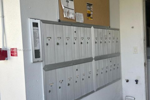 Купить кондоминиум в Дирфилд-Бич, Флорида 1 спальня, 54.35м2, № 2173536 - фото 19