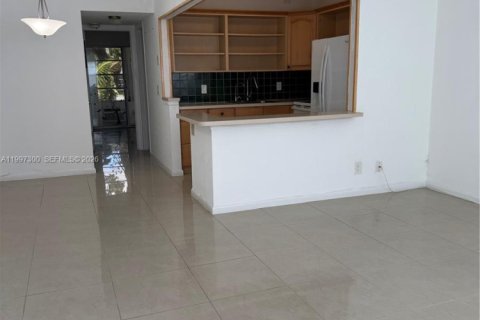 Купить кондоминиум в Дирфилд-Бич, Флорида 1 спальня, 54.35м2, № 2173536 - фото 3