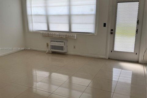 Купить кондоминиум в Дирфилд-Бич, Флорида 1 спальня, 54.35м2, № 2173536 - фото 5