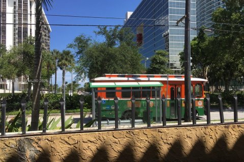 Touwnhouse à louer à Miami, Floride: 2 chambres, 100.52 m2 № 2009195 - photo 11