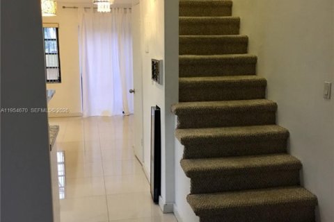 Touwnhouse à louer à Miami, Floride: 2 chambres, 100.52 m2 № 2009195 - photo 24