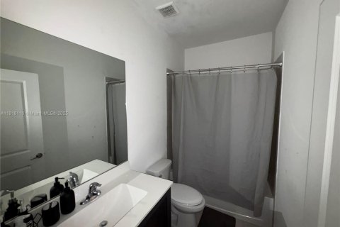 Adosado en venta en Homestead, Florida, 3 dormitorios, 133.97 m2 № 1992315 - foto 19