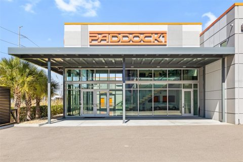 Propiedad comercial en Tampa, Florida 92.9 m2 № 2108752