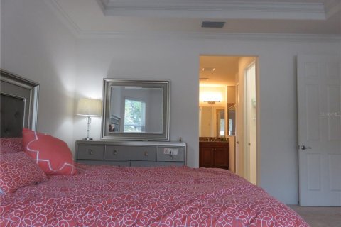 House in Tampa, Florida 4 bedrooms, 276.57 sq.m. № 1895084 - photo 7
