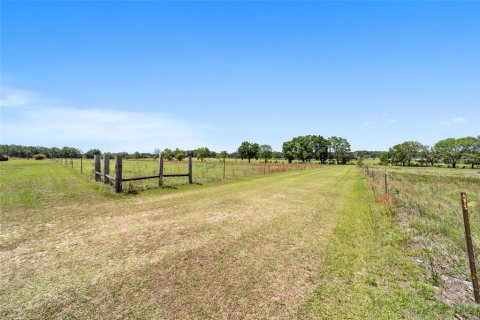 House in Dunnellon, Florida 4 bedrooms, 344.95 sq.m. № 2208375 - photo 12