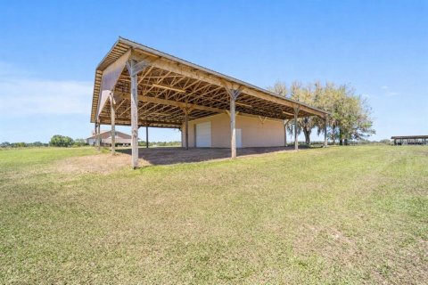 House in Dunnellon, Florida 4 bedrooms, 344.95 sq.m. № 2208375 - photo 3