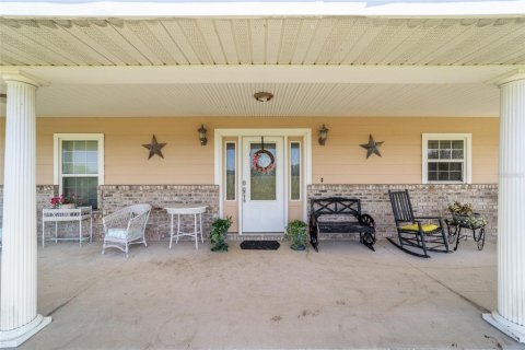 House in Dunnellon, Florida 4 bedrooms, 344.95 sq.m. № 2208375 - photo 23