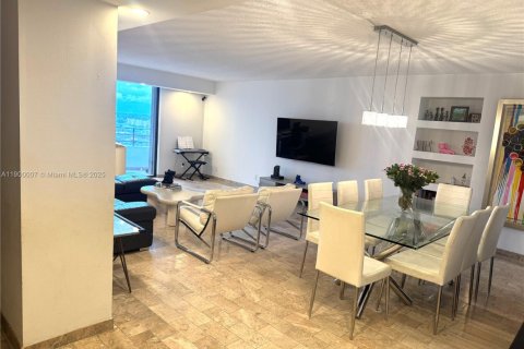 Купить кондоминиум в Халландейл-Бич, Флорида 2 спальни, 130.06м2, № 1968181 - фото 21