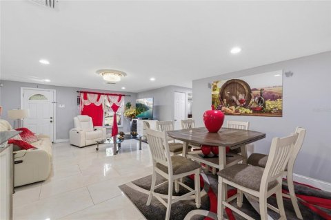 Villa ou maison à vendre à New Port Richey, Floride: 2 chambres, 97.36 m2 № 2116541 - photo 14