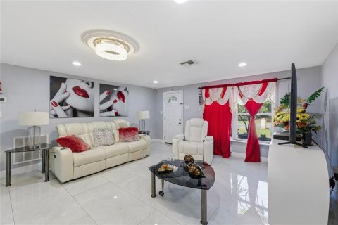 Villa ou maison à vendre à New Port Richey, Floride: 2 chambres, 97.36 m2 № 2116541 - photo 11