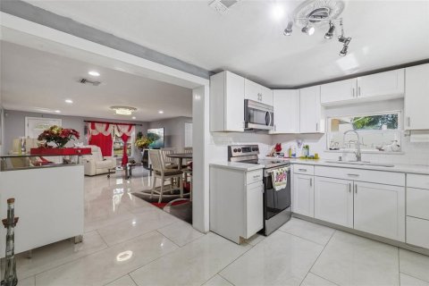 Villa ou maison à vendre à New Port Richey, Floride: 2 chambres, 97.36 m2 № 2116541 - photo 17