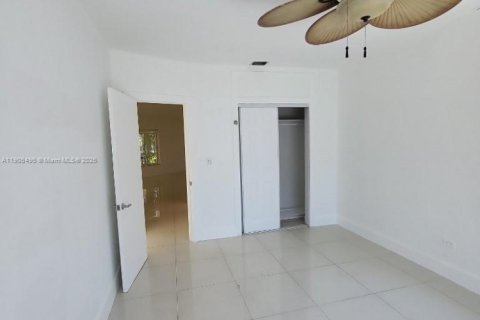 Villa ou maison à louer à Miami Beach, Floride: 3 chambres, 153.94 m2 № 1957191 - photo 27