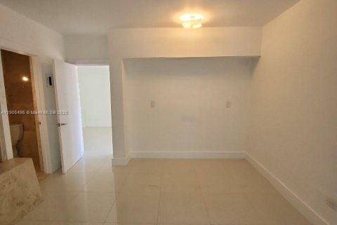 Villa ou maison à louer à Miami Beach, Floride: 3 chambres, 153.94 m2 № 1957191 - photo 21